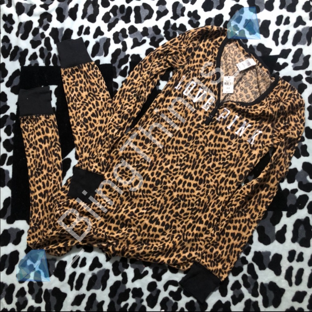 💎Rare VS PINK Cheetah Onesie💎